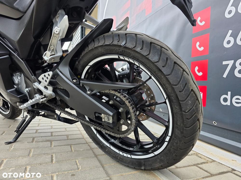 Yamaha YZF - 8