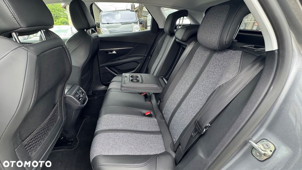 Peugeot 3008 1.2 PureTech Allure S&S - 14