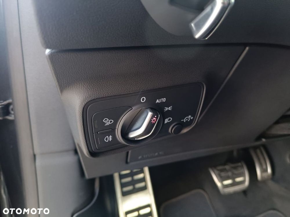 Audi TT S Coupé - 31