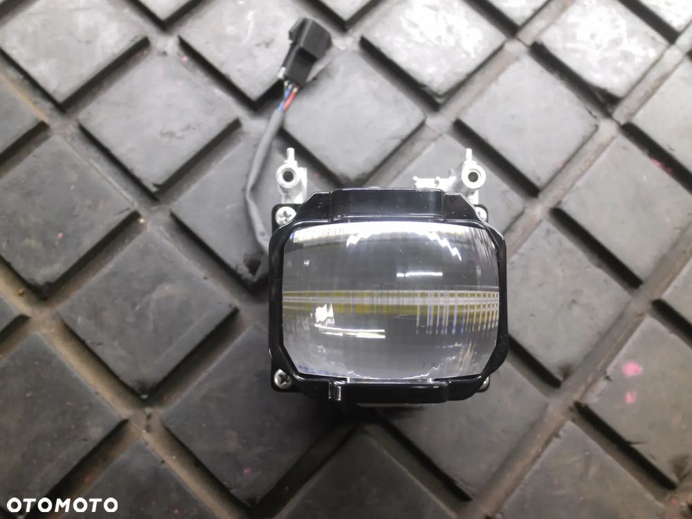 SOCZEWKA PROJEKTOR BI-LED PRAWY NOWY - 1