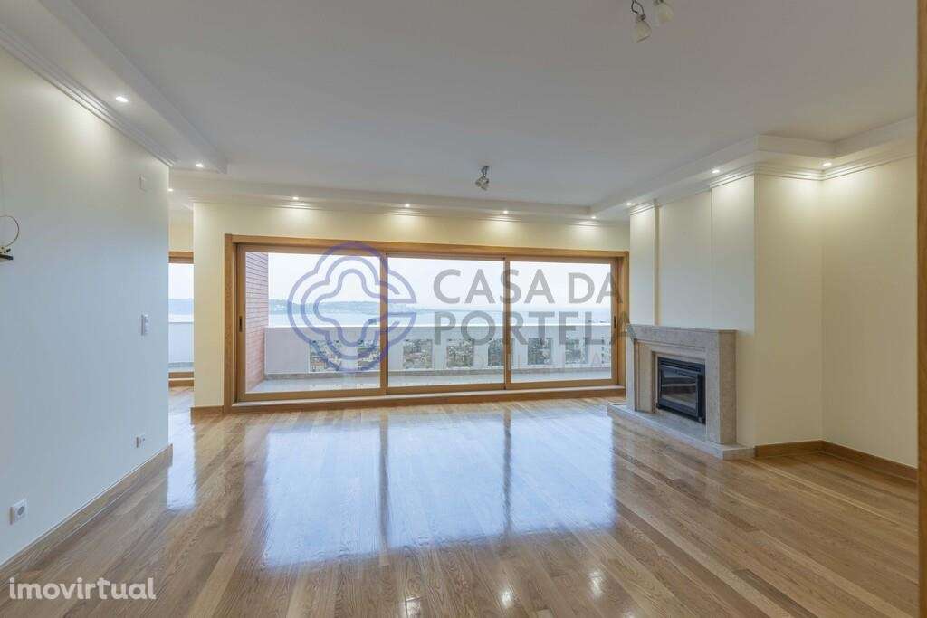 Apartamento T4 em Condominio Fechado - R. Dr. Mário Charrua, 4  - Algé - Grande imagem: 2/57