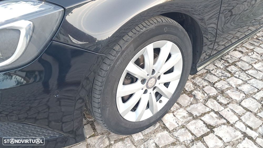 Mercedes-Benz A 180 CDI (BlueEFFICIENCY) Urban - 14