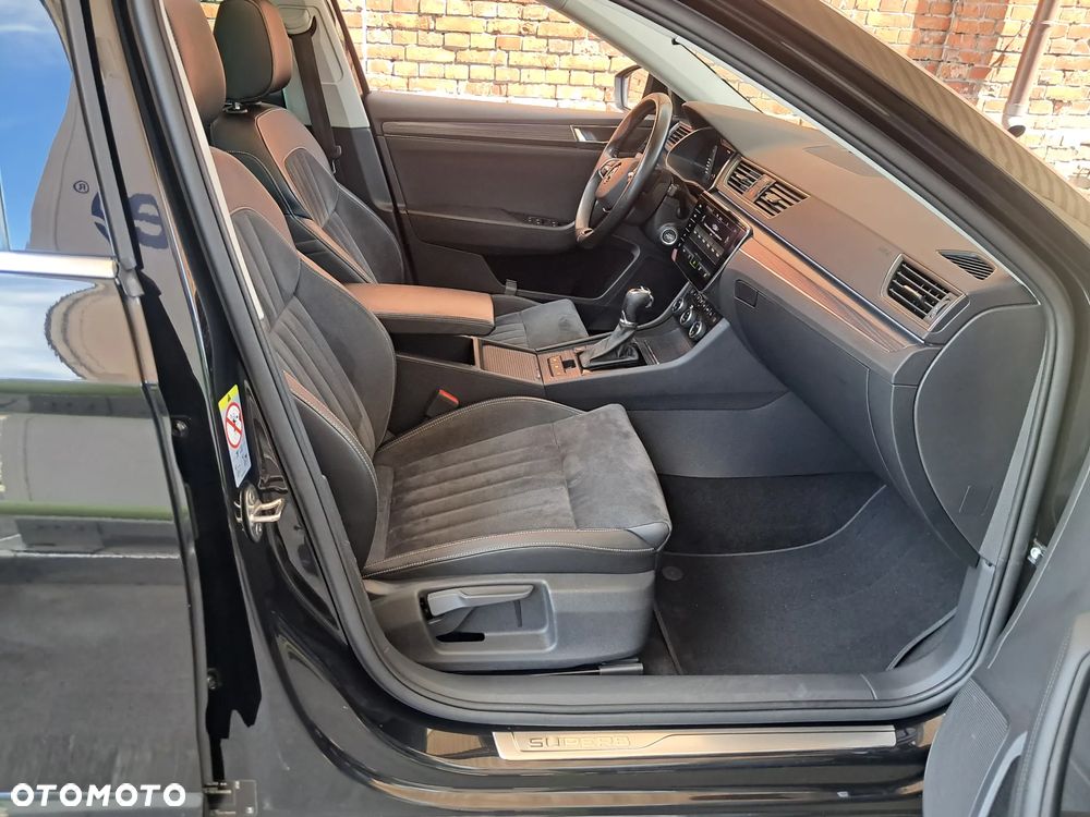 Skoda Superb 2.0 TDI DSG Selection - 27