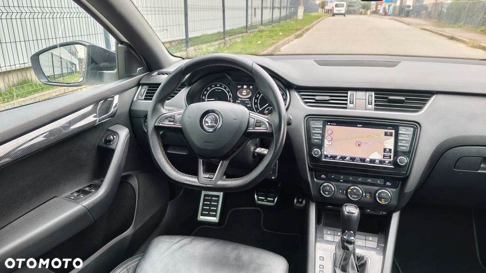 Skoda Octavia 2.0 TDI DSG RS - 23
