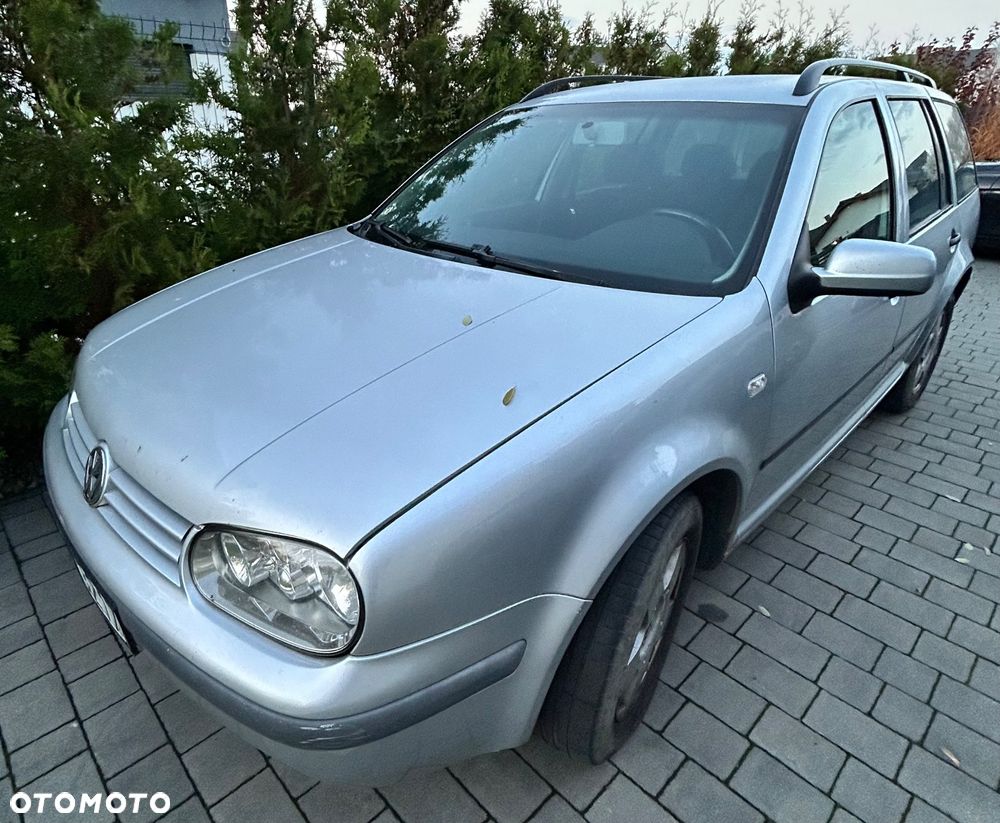 Volkswagen Golf - 4