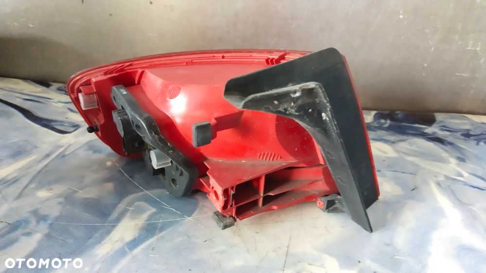 Audi A4 B8 sedan lampa prawy tył - 3