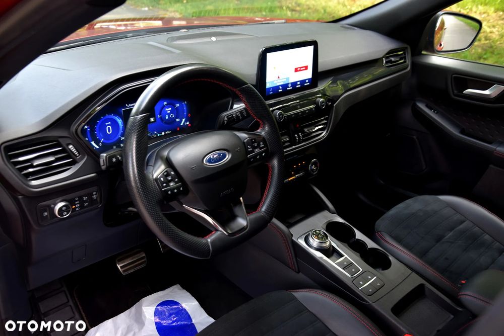 Ford Kuga 2.5P PHEV FWD ST-Line X - 18