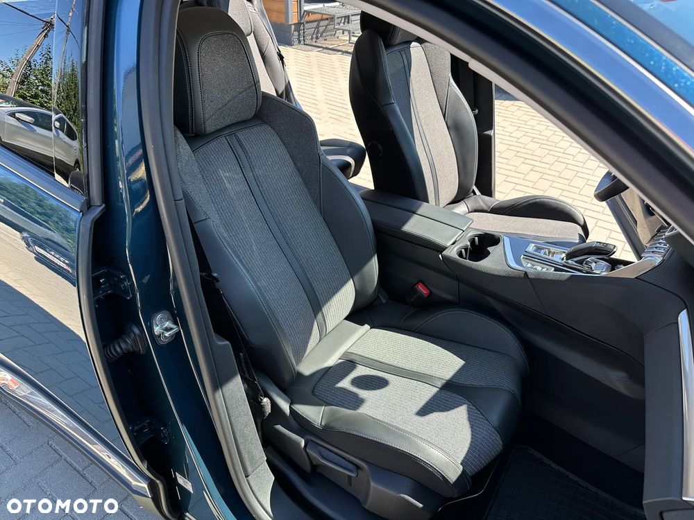 Peugeot 5008 - 23