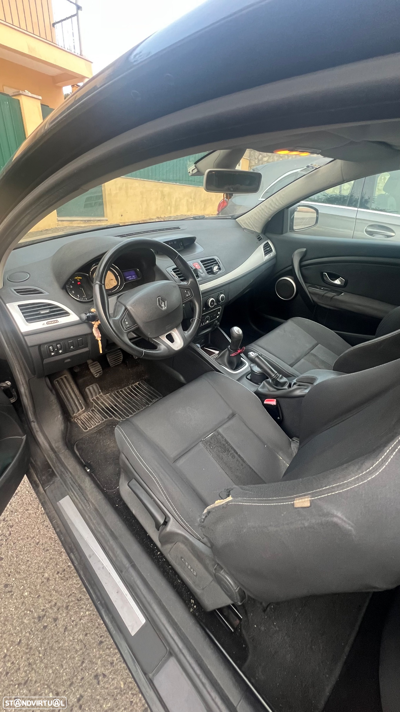 Renault Mégane Coupe 1.5 dCi Dynamique - 8