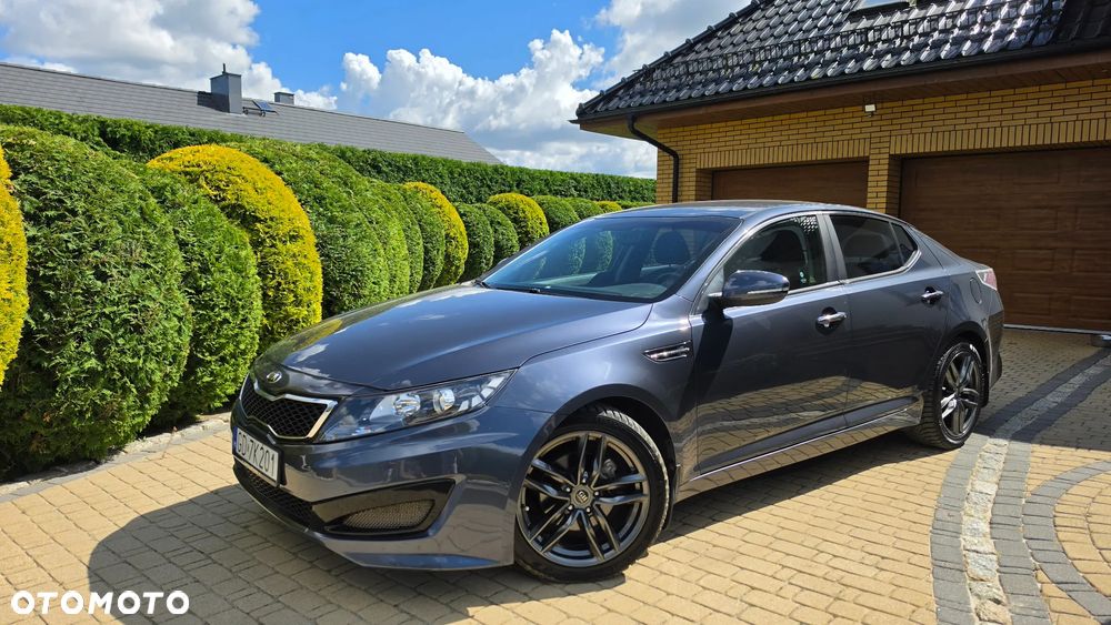Kia Optima - 11