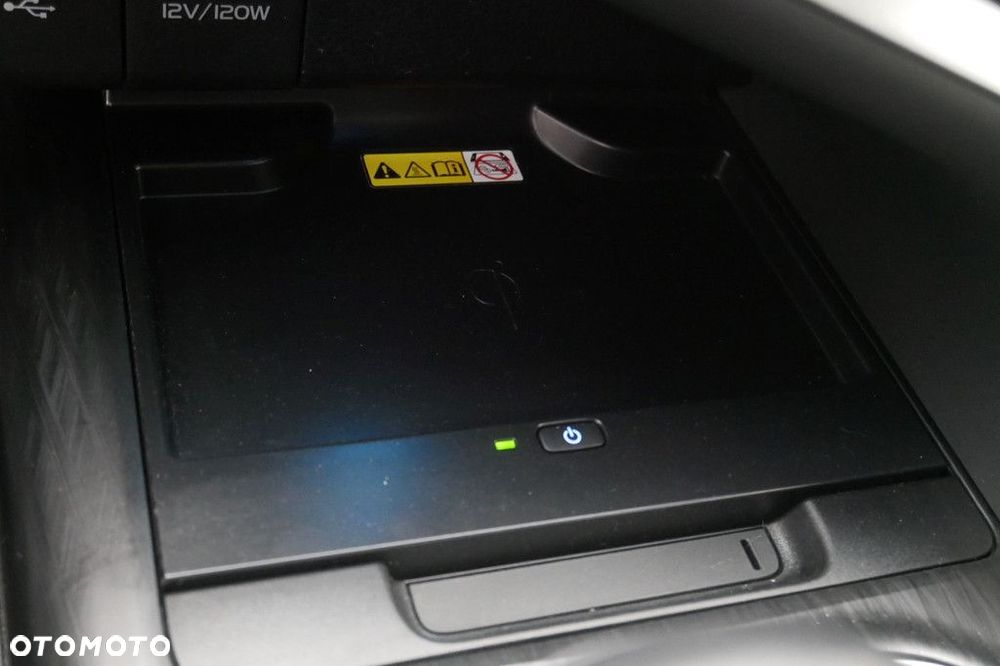 Toyota Camry 2.5 Hybrid Executive CVT - 28