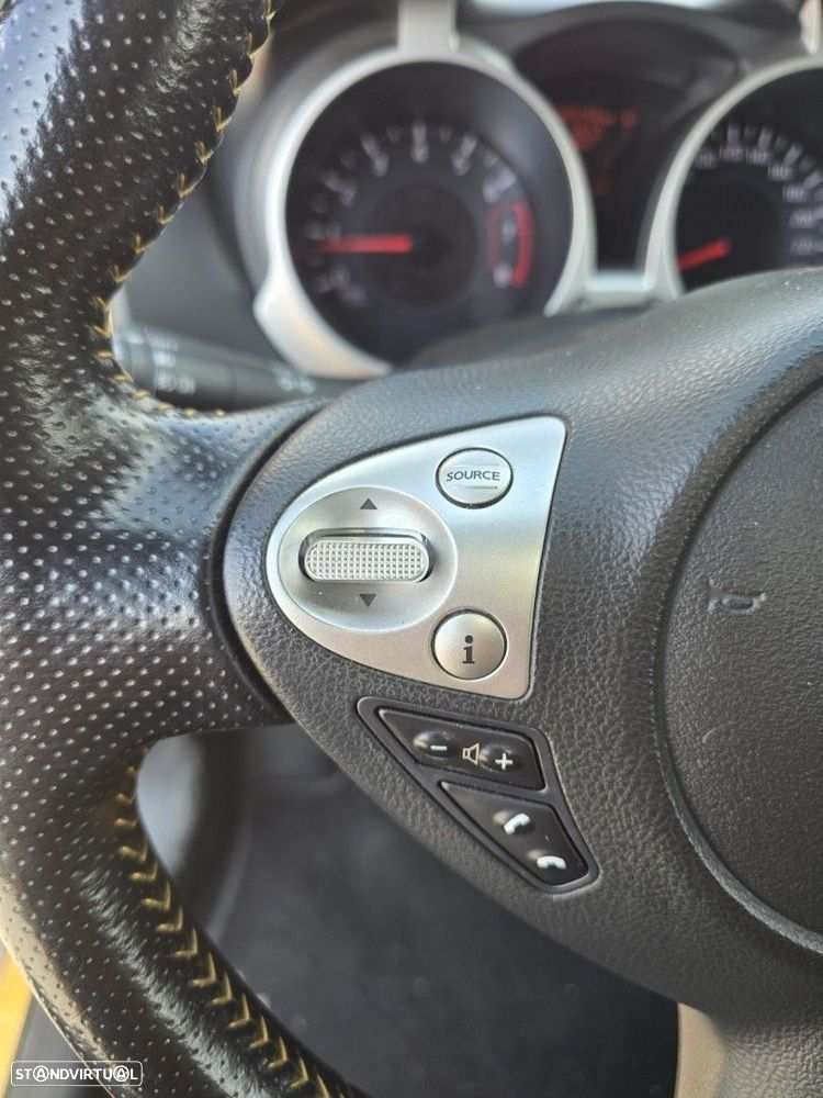 Nissan Juke 1.6 DIG-T Tekna Premium Ext.1 Yellow S. — fotografia 23