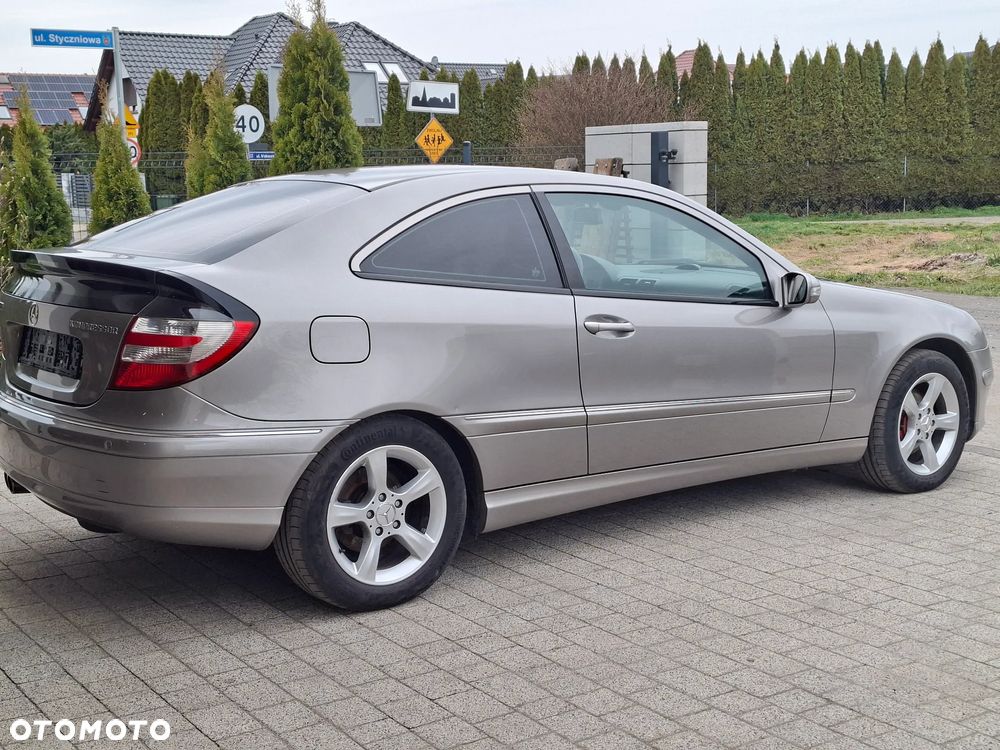 Mercedes-Benz Klasa C 180 Kompressor Starline - 4