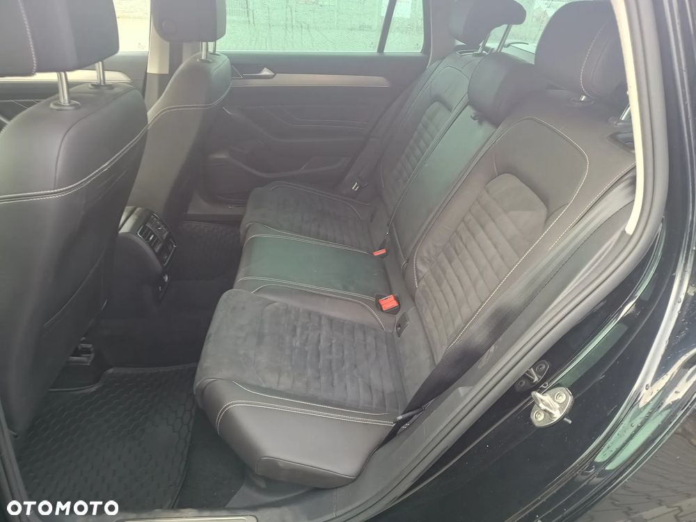 Volkswagen Passat - 15