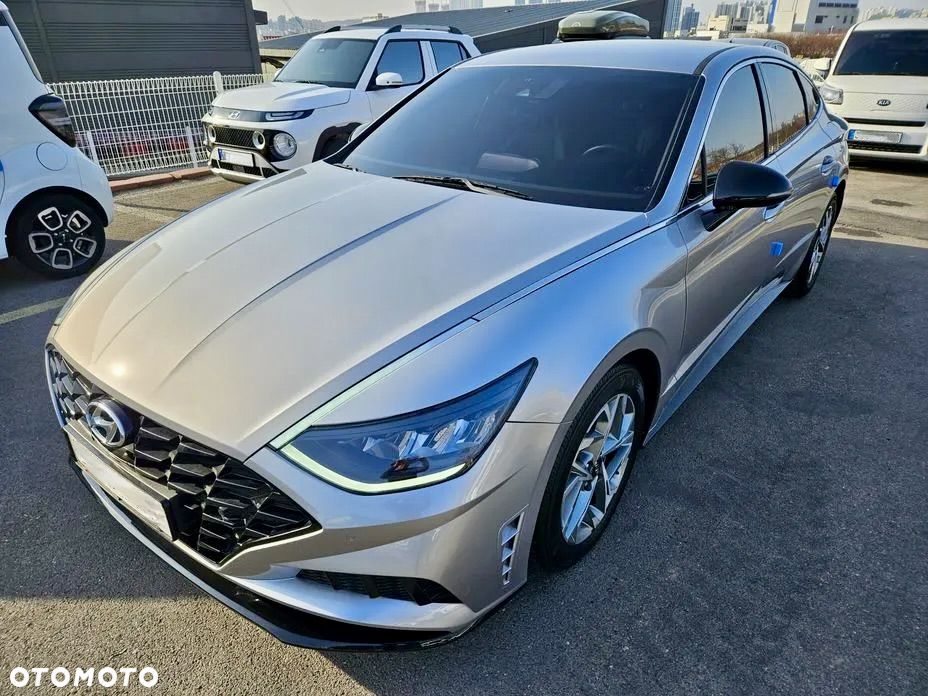 Hyundai Sonata - 4