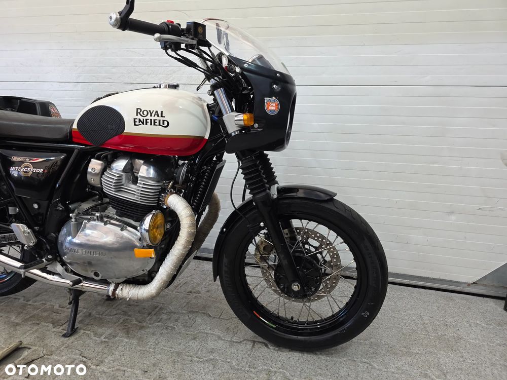 Royal Enfield Continental - 17