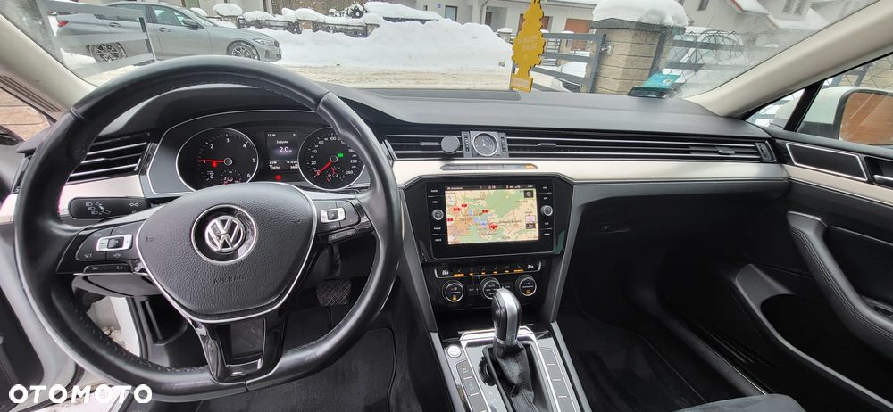 Volkswagen Passat - 11