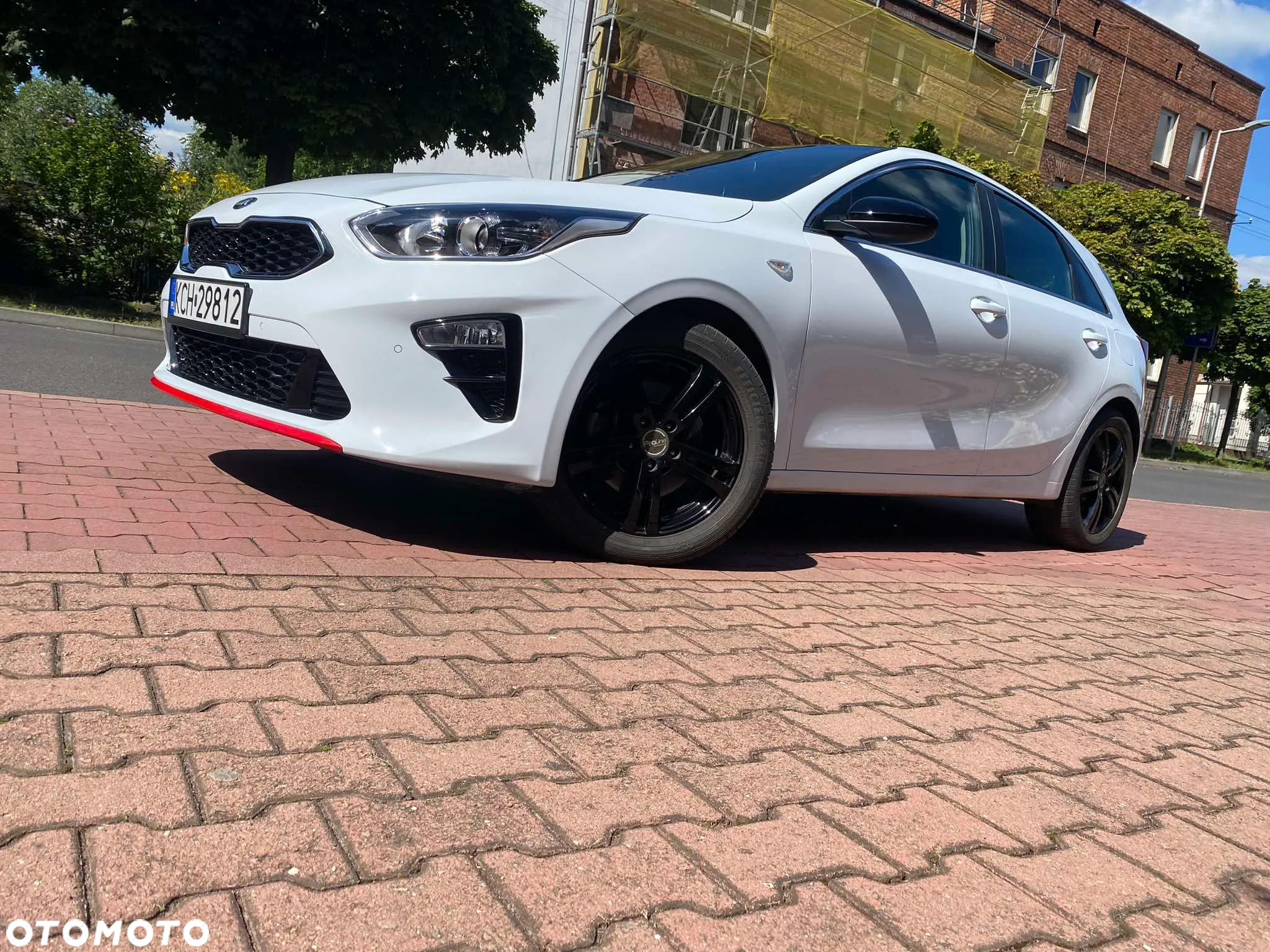 Kia Ceed - 9
