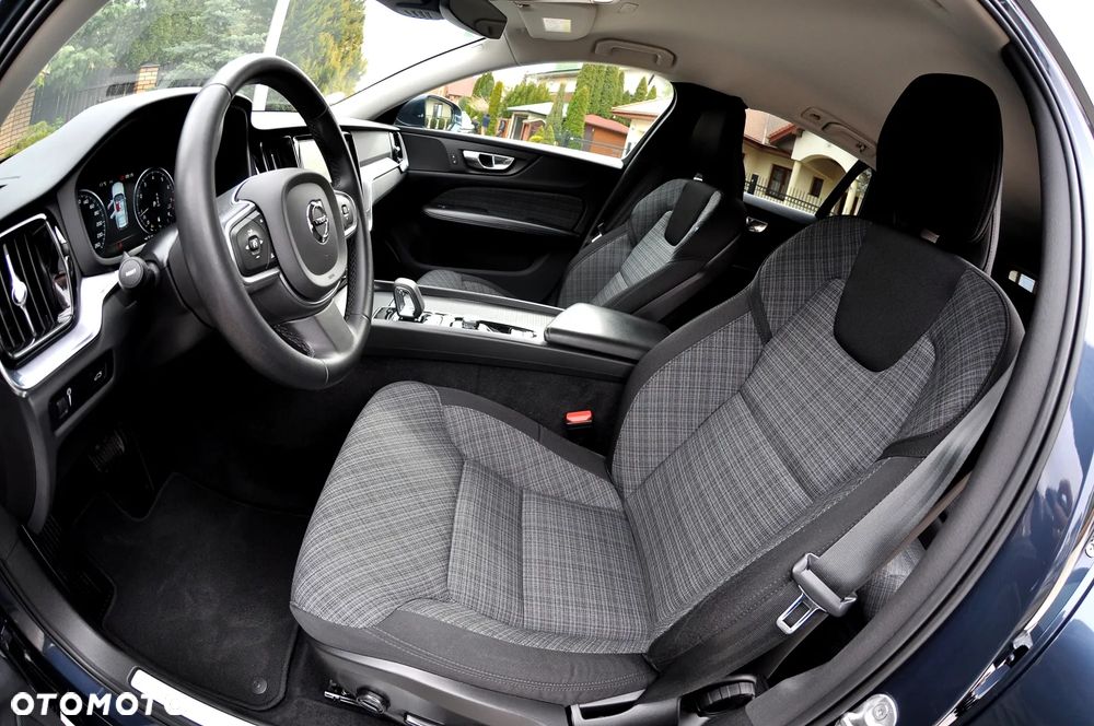 Volvo V60 2022