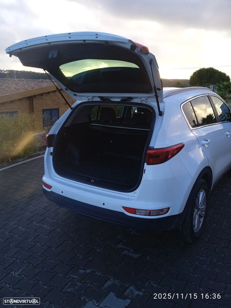 Kia Sportage 1.6 CRDI ISG SX - 6