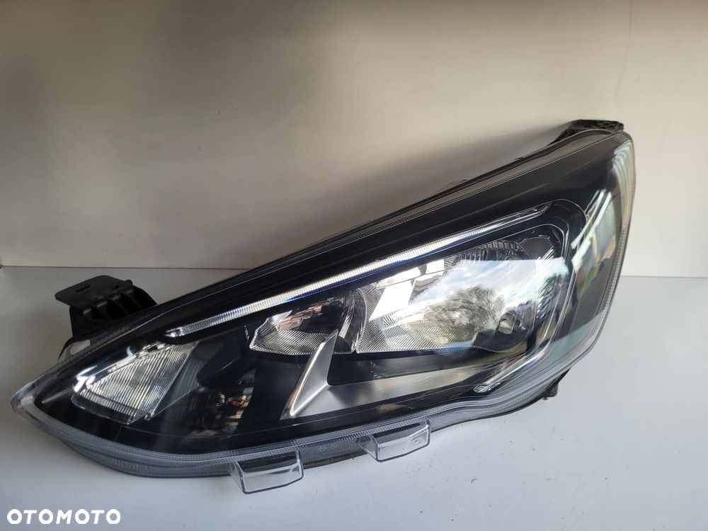 Ford Focus mk4 lampa przód lewa led eu ciemna - 3