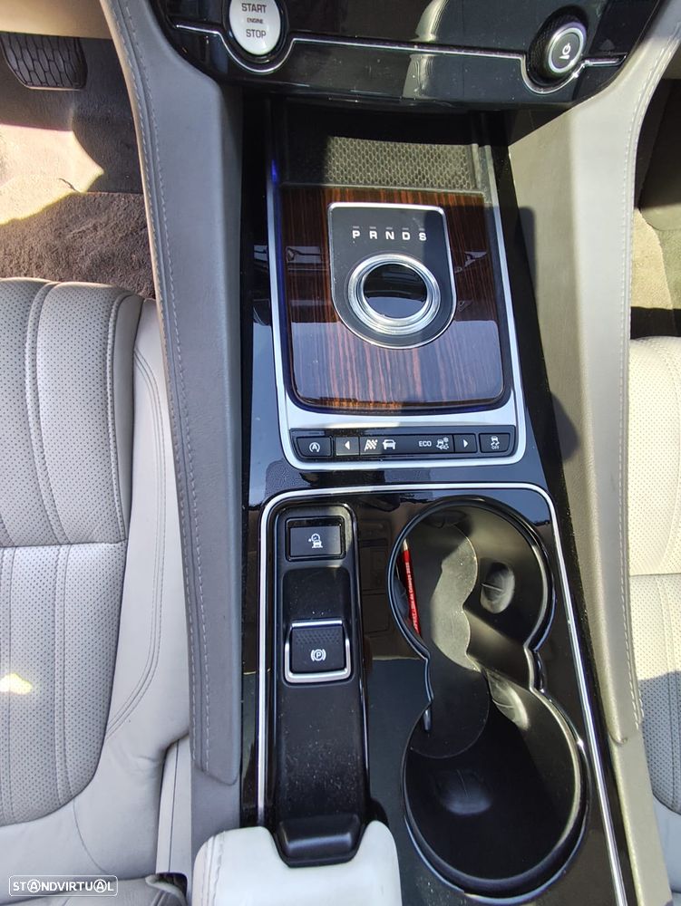 Jaguar F-Pace 2.0 i4D Prestige AWD Aut. - 23