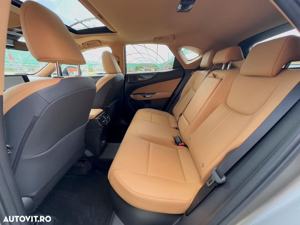 Lexus Seria NX 450h+ E-FOUR Luxury Line - 16