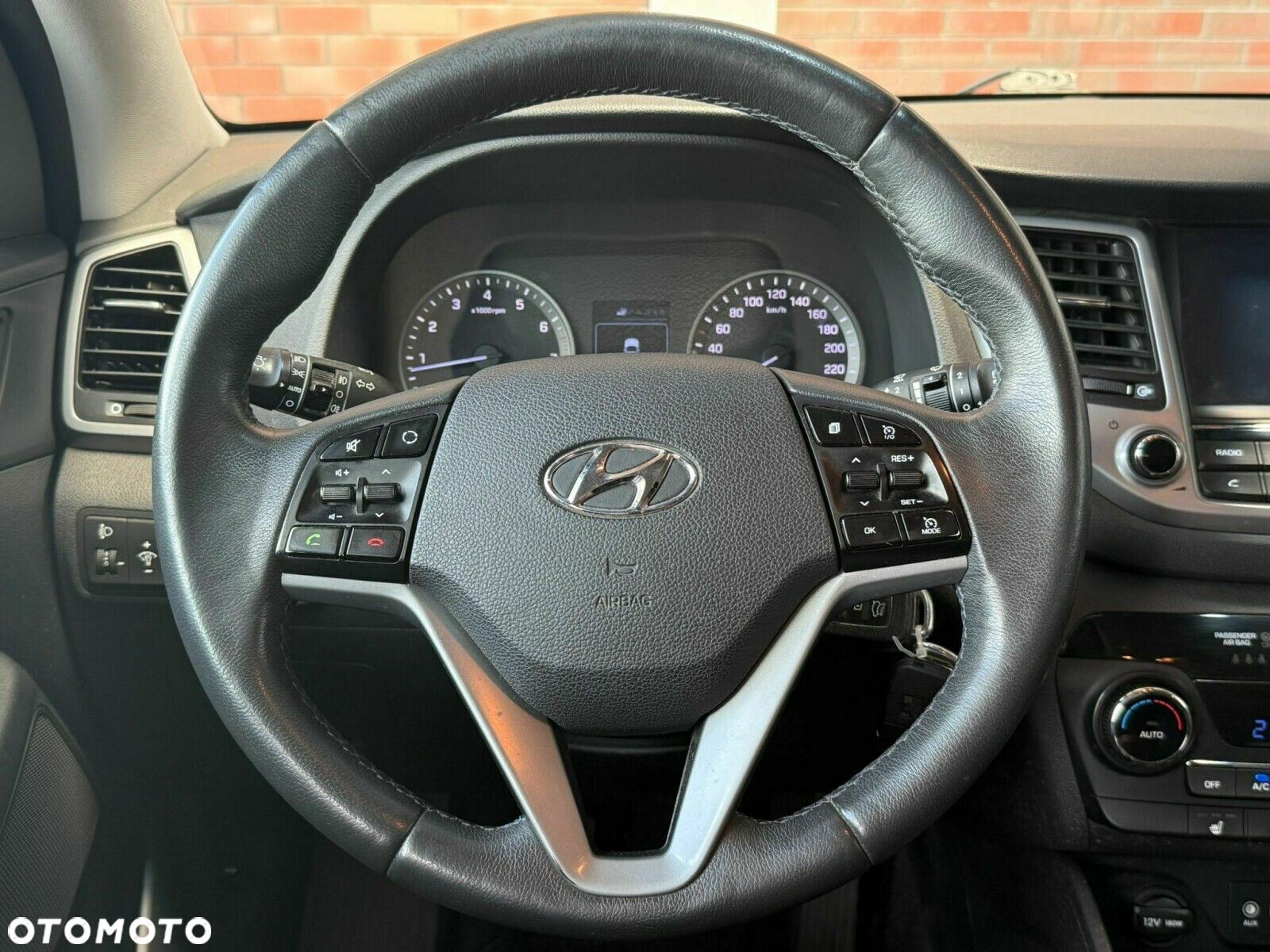 Hyundai Tucson 1.6 GDI BlueDrive Comfort 2WD - 16