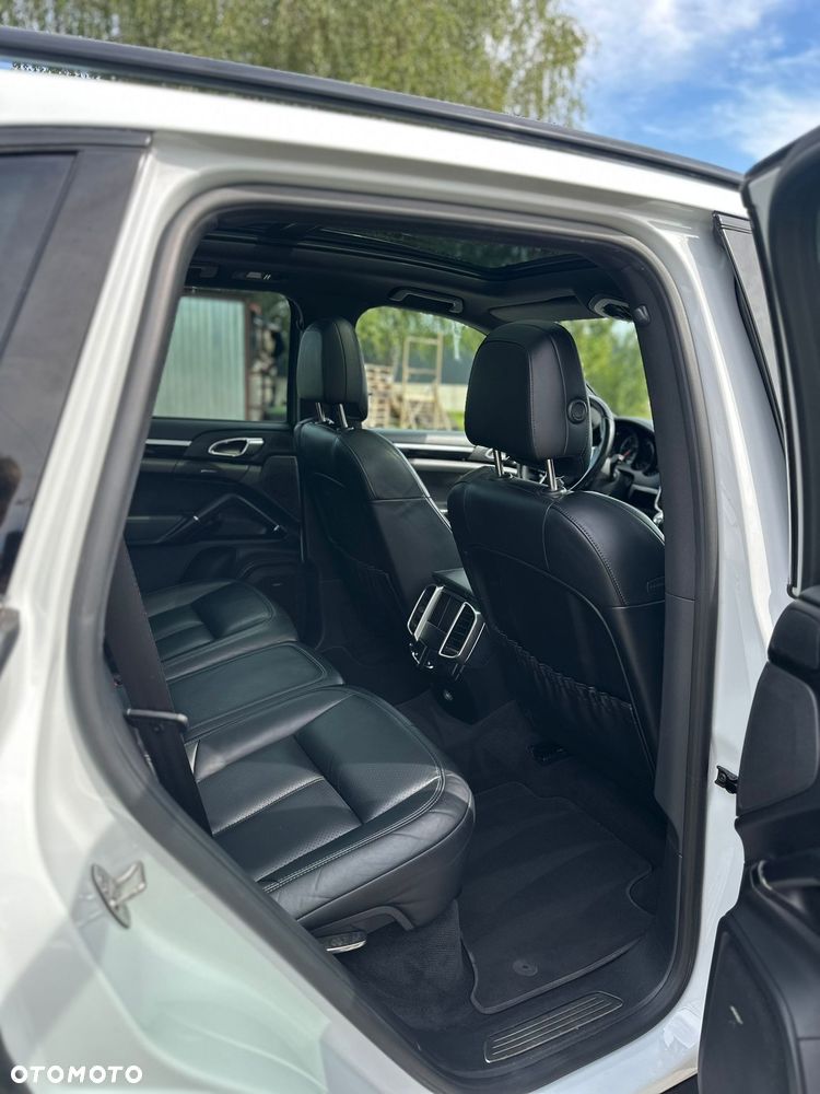 Porsche Cayenne Diesel Platinum Edition - 11