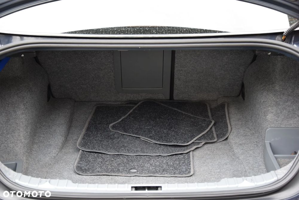 BMW Seria 3 325i - 35