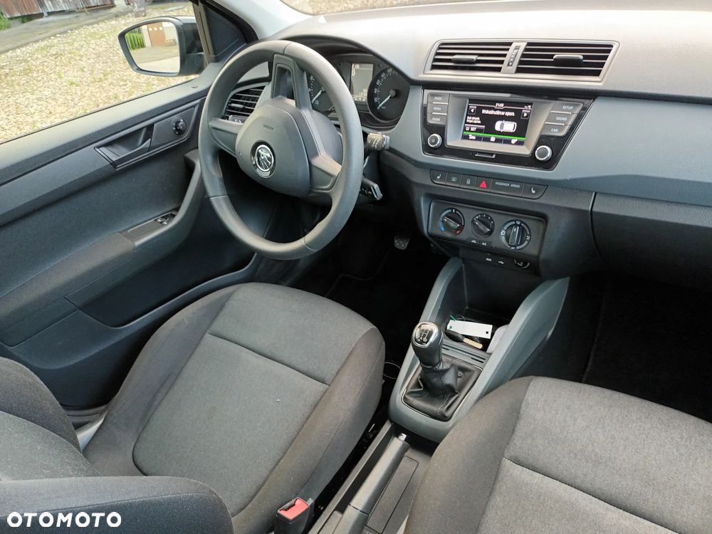 Skoda Fabia - 10
