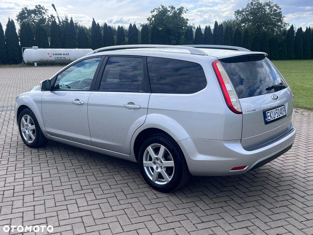 Ford Focus 1.8 Style - 11