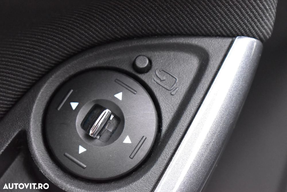 Ford Focus 1.6 TDCI DPF Start-Stopp-System Titanium - 18