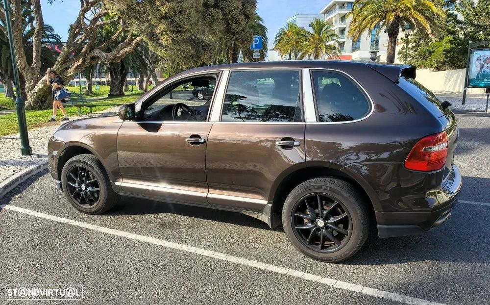 Porsche Cayenne Tiptronic S - 2
