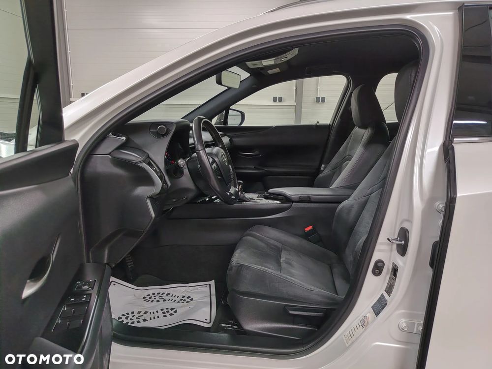 Lexus UX 250h Elegance 2WD - 19
