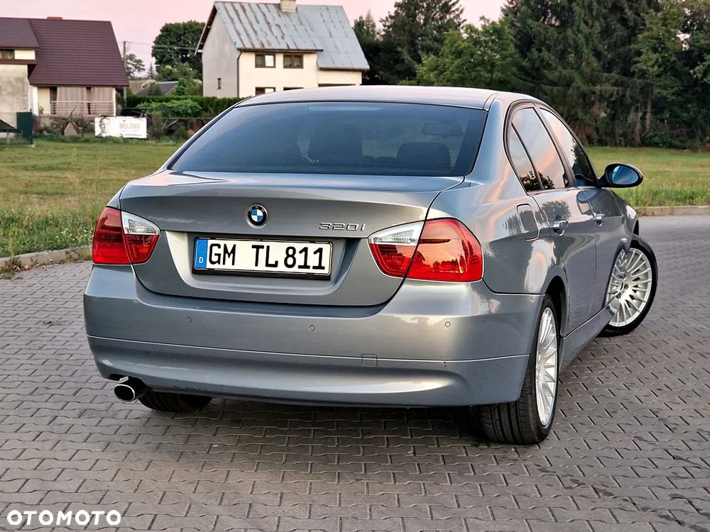 BMW Seria 3 320i - 21