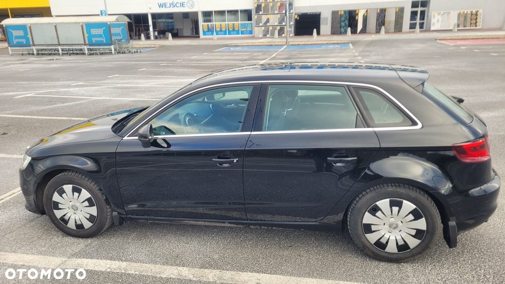 Audi A3 Sportback - 4