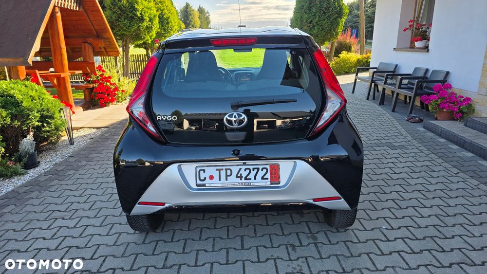 Toyota Aygo x-play club - 6