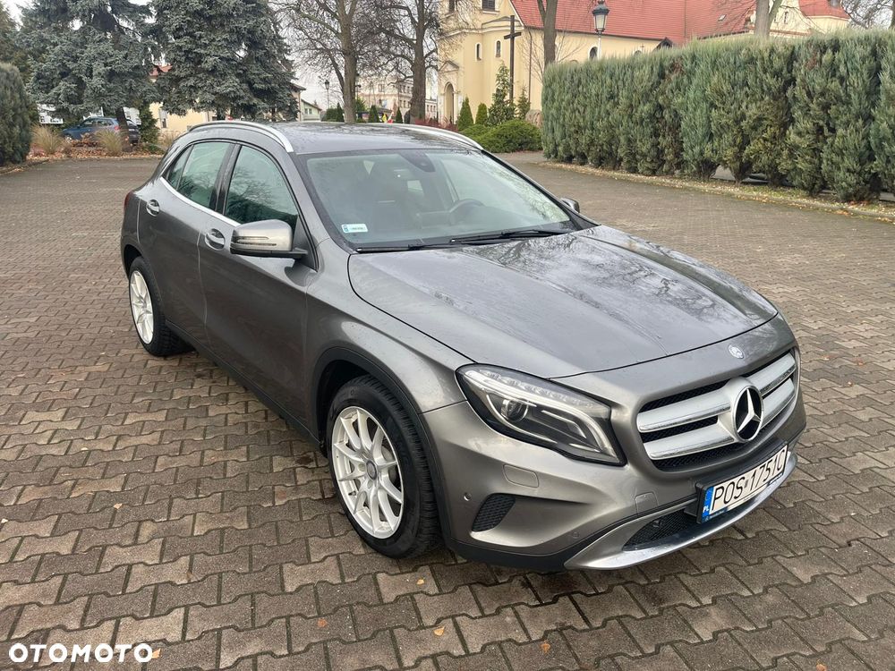 Mercedes-Benz GLA 200 7G-DCT AMG Line - 3