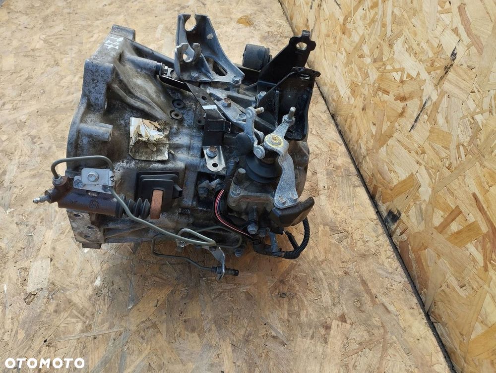 MANUALNA SKRZYNIA BIEGÓW XY9T-E TOYOTA AVENSIS T27 2.0D - 4