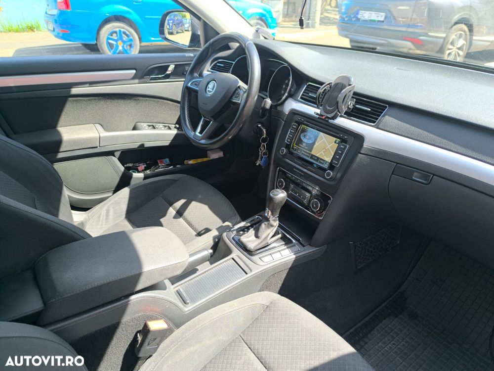 Skoda Superb 2.0 TDI DSG Ambition - 5