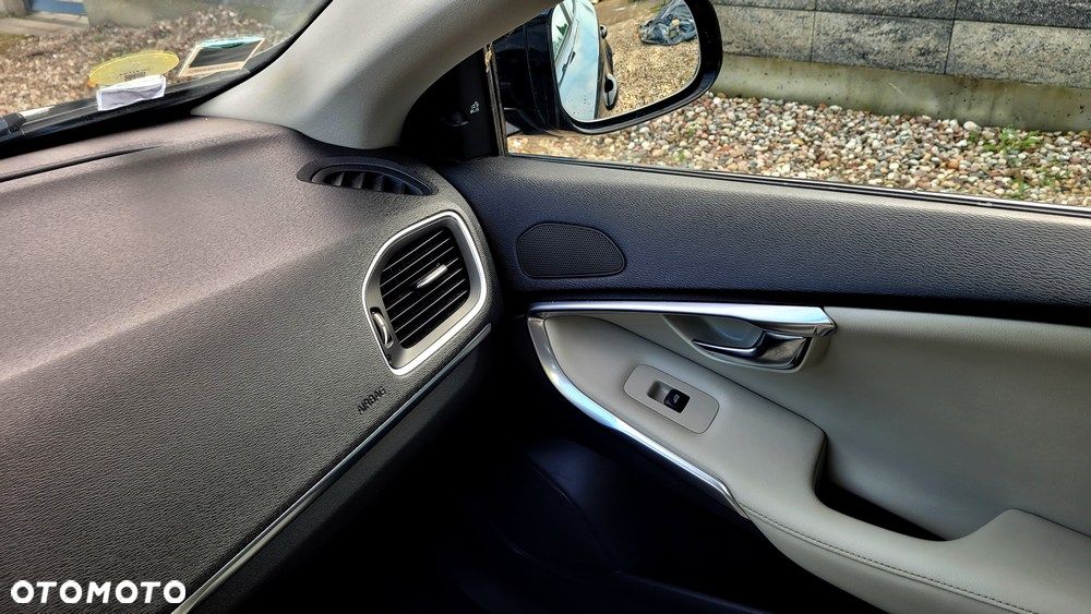 Volvo V40 D3 Geartronic Summum - 30