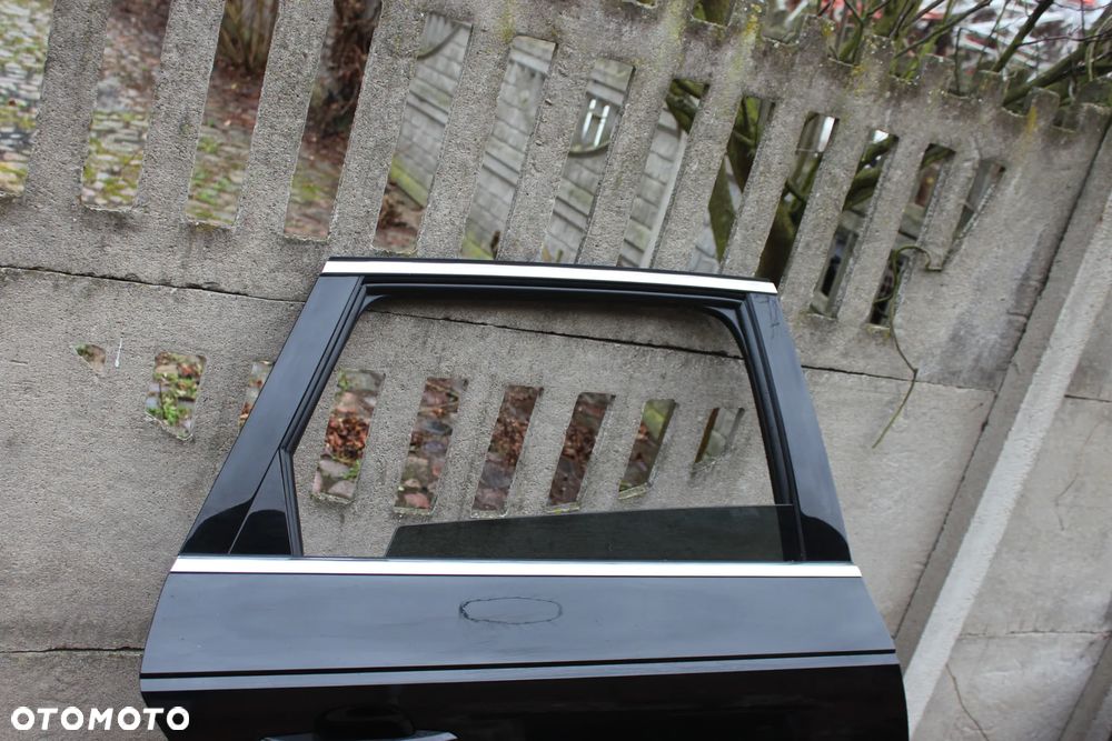 DRZWI TYLNE PRAWE AUDI A4 B9 AVANT LY9T 2017 - 17