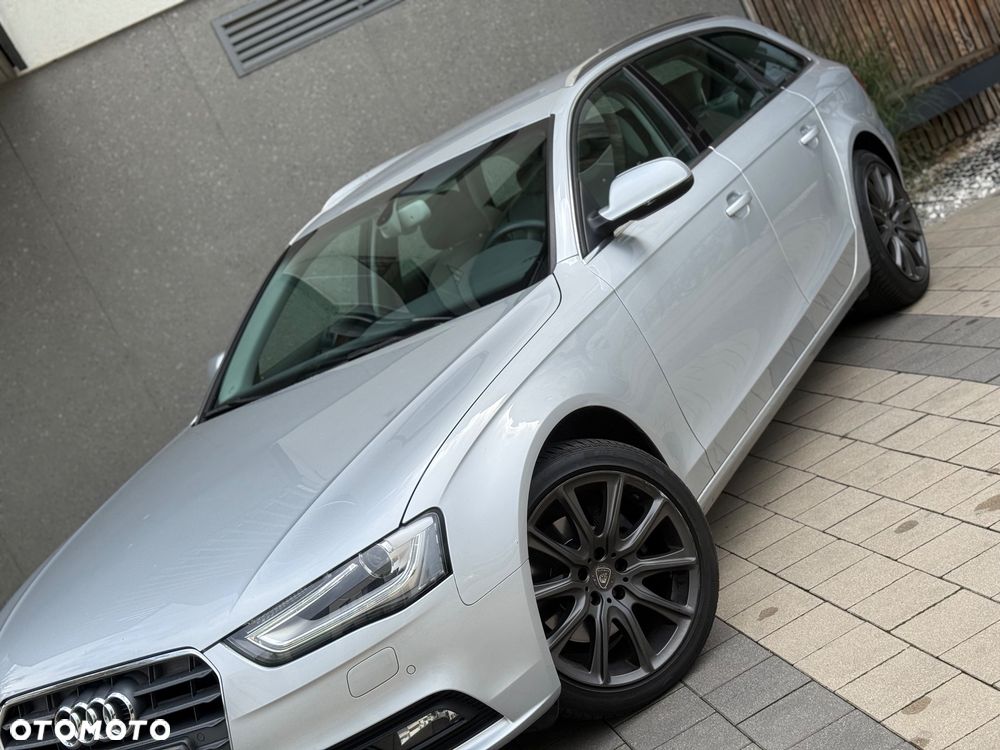 Audi A4 Avant - 33