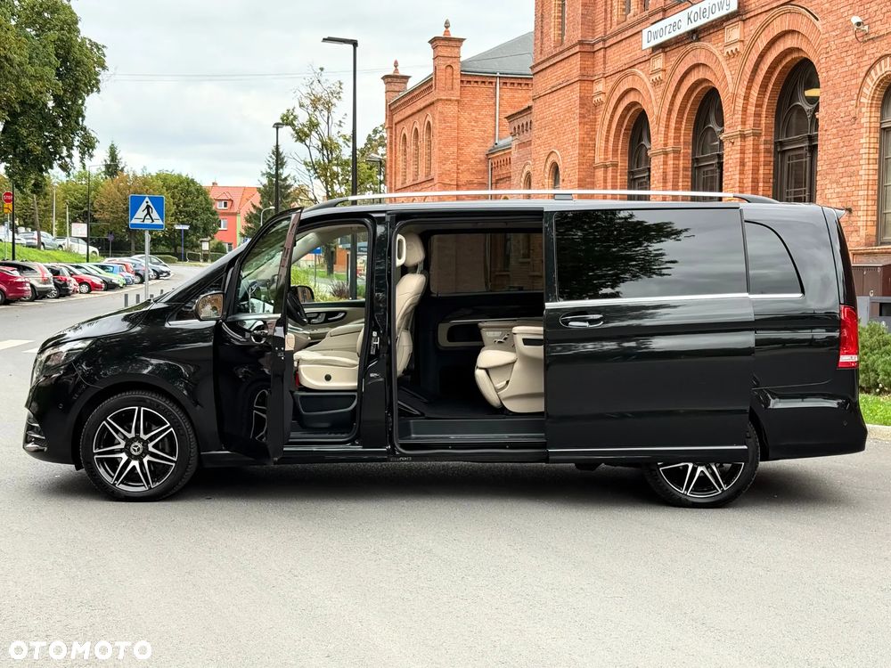 Mercedes-Benz Klasa V - 10