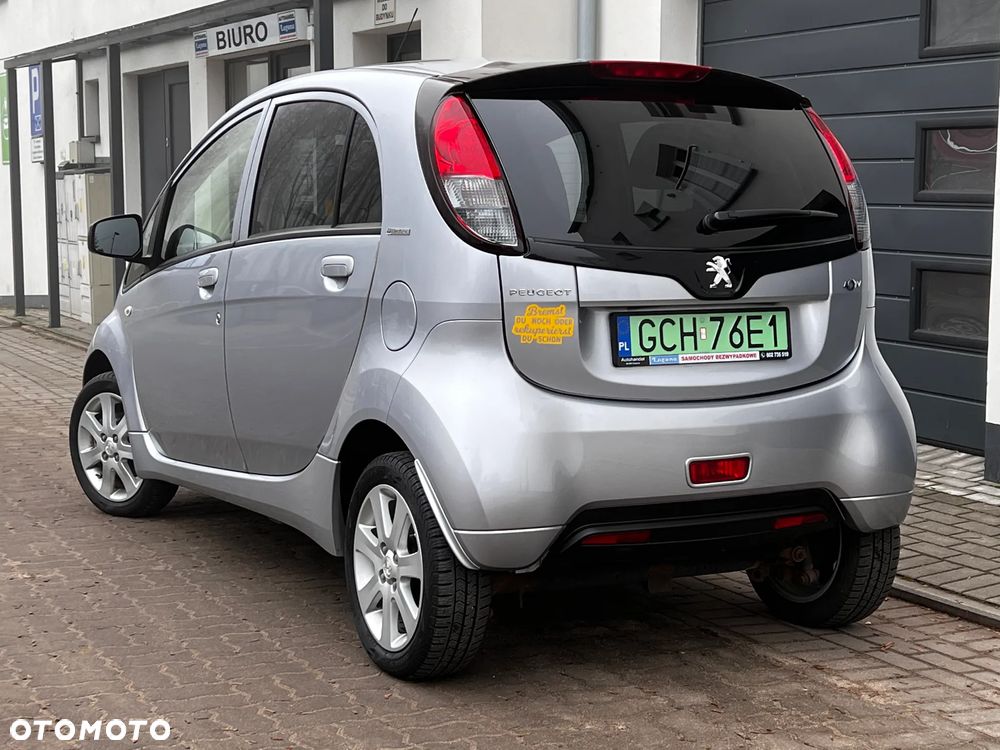 Peugeot iOn Active - 10