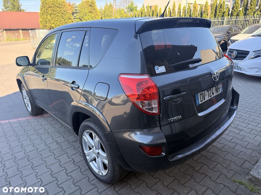 Toyota RAV4 - 3