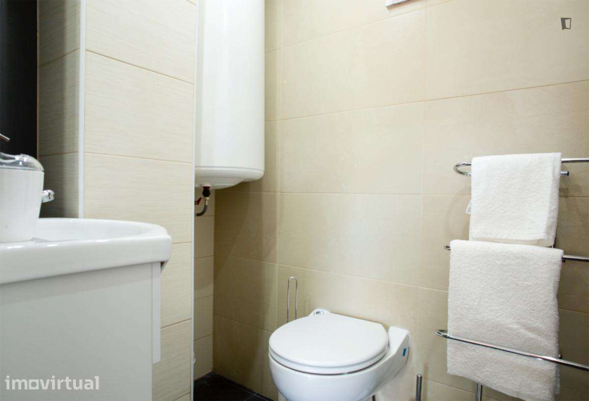 Quarto - localizado em Chelas Lisbon - Grande imagem: 4/11