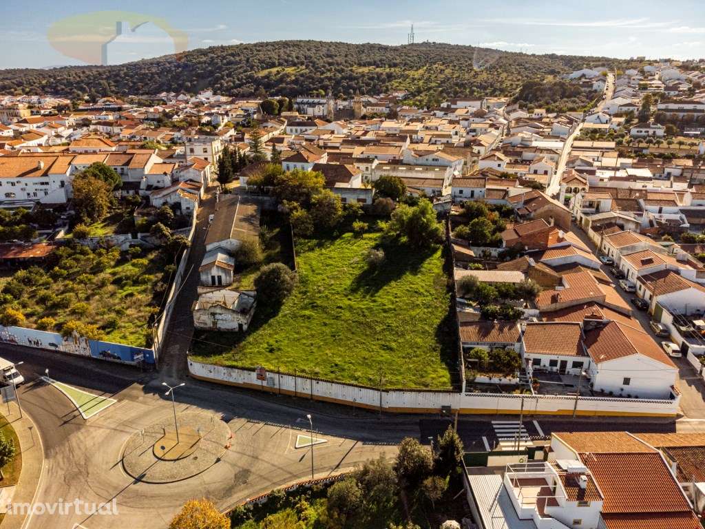 OPORTUNIDADE DE INVESTIMENTO | Terreno em Viana do Alentejo com via... - Grande imagem: 2/60