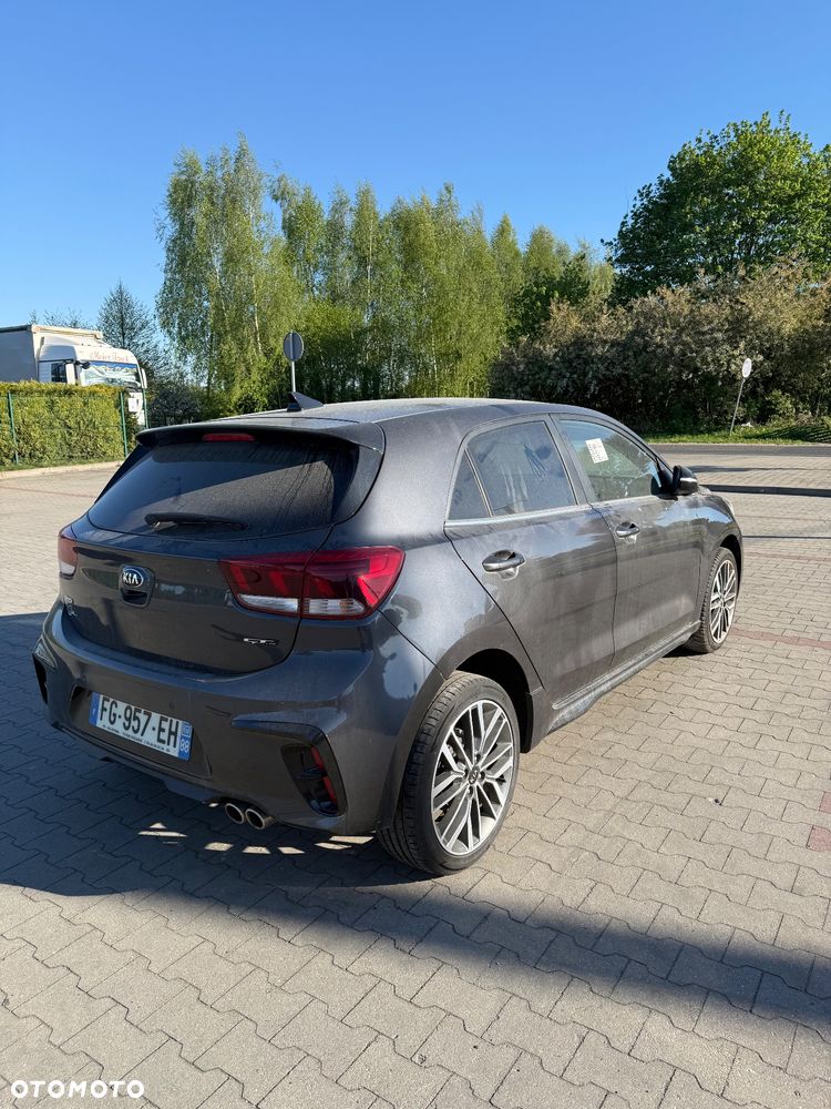 Kia Rio - 6